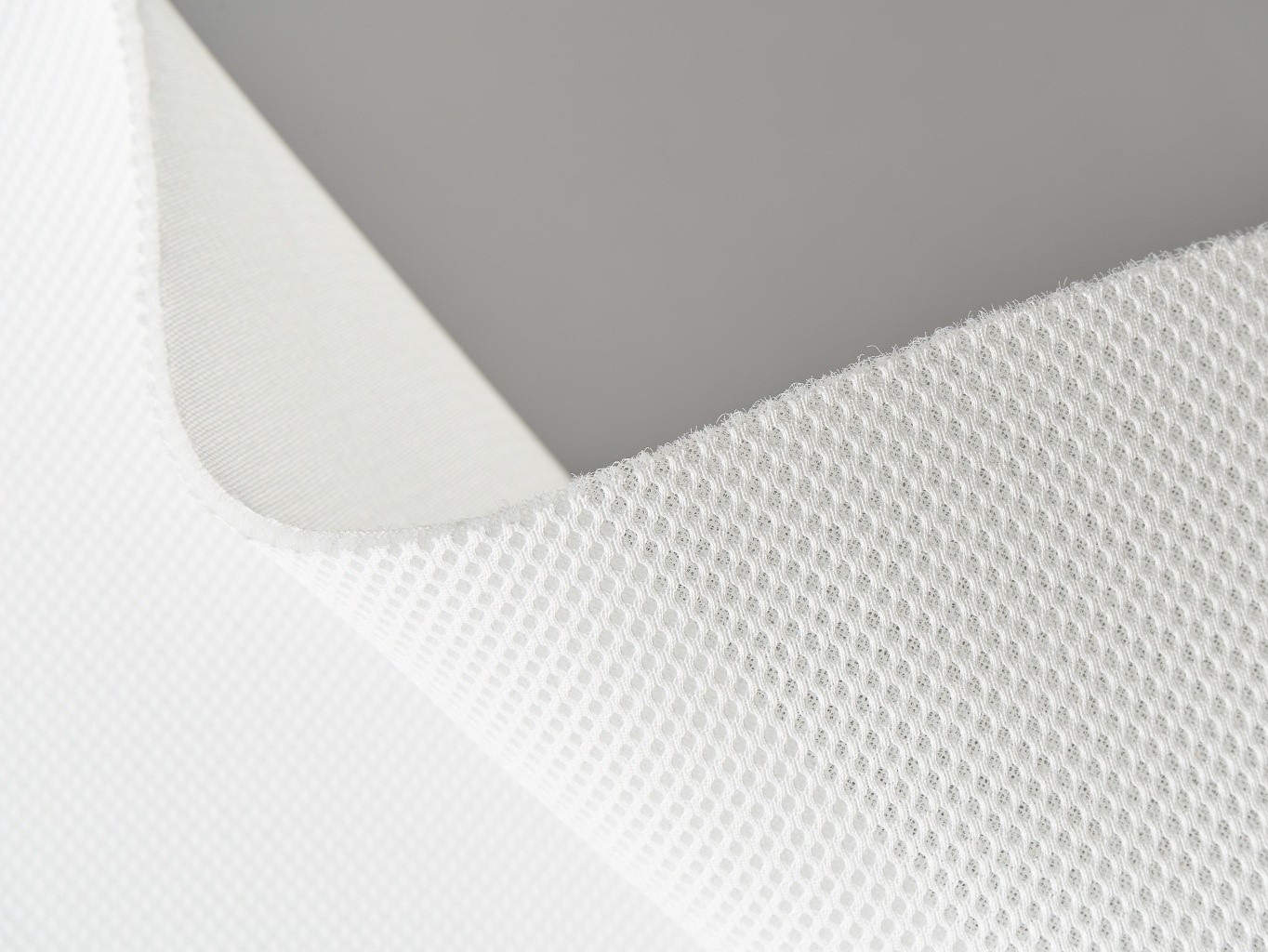 D 0008 Úpl.3D plet. dist. polok. PESh LEVITAN 3 D000801_0003_0080_1200