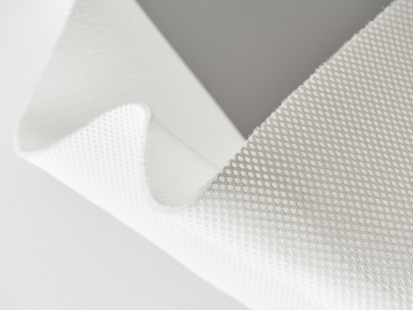 Úpl.3D plet. dist. polok. PESh LEVITAN 3